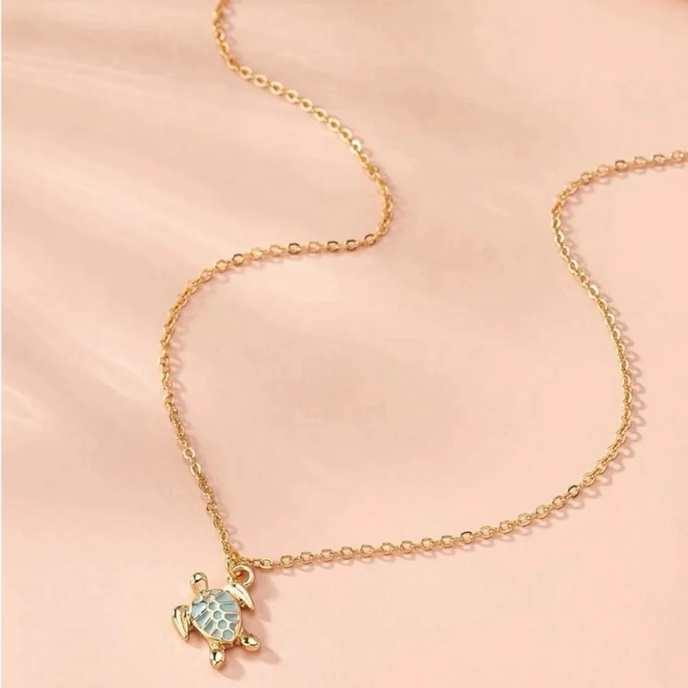 ⚠️Clearance Turtle Pendant Yellow Gold Necklace SS - Picture 2 of 4